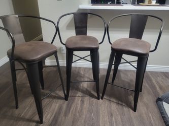 Bar high chairs