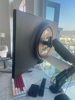 LG UltraGear 32GK650F-B 32-inch QHD 2560×1440 Gaming Computer Monitor 144Hz AMD Radeon FreeSync + Heavy Duty Monitor Desk Arm Stand + Original LG Stan