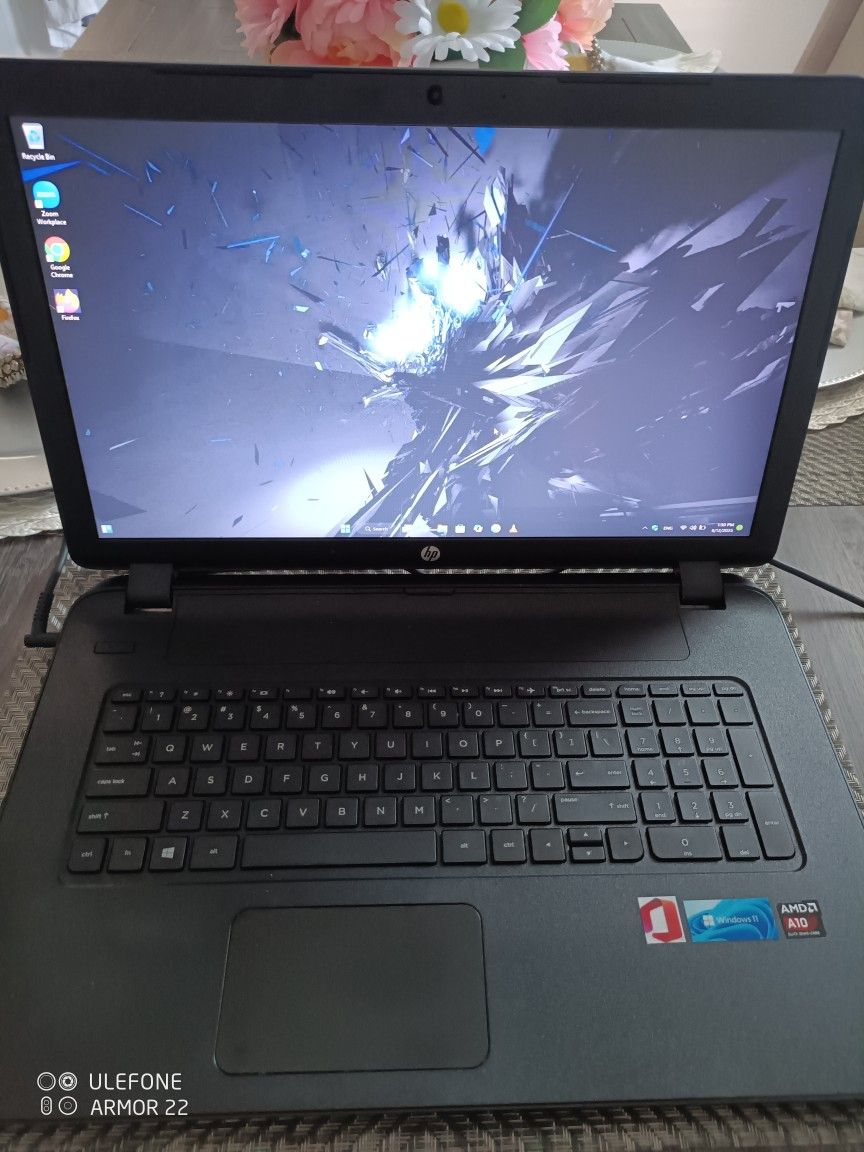 HP 17-P161DX LAPTOP
