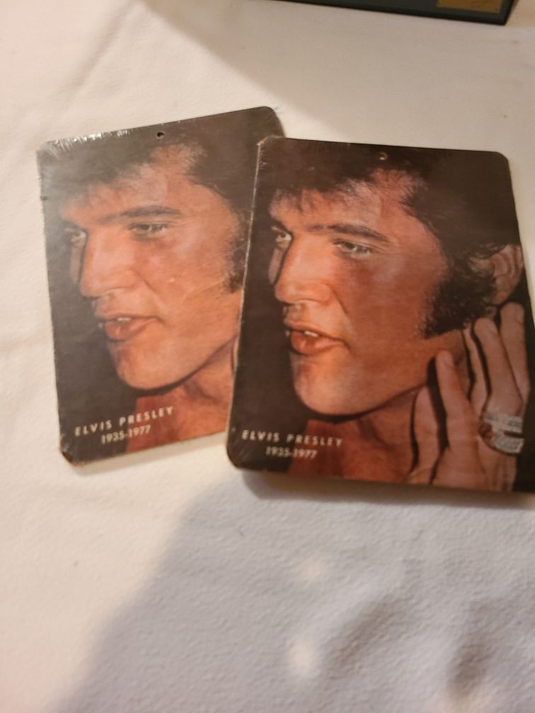2 Elvis presley plaques