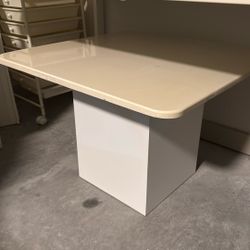 small white table 