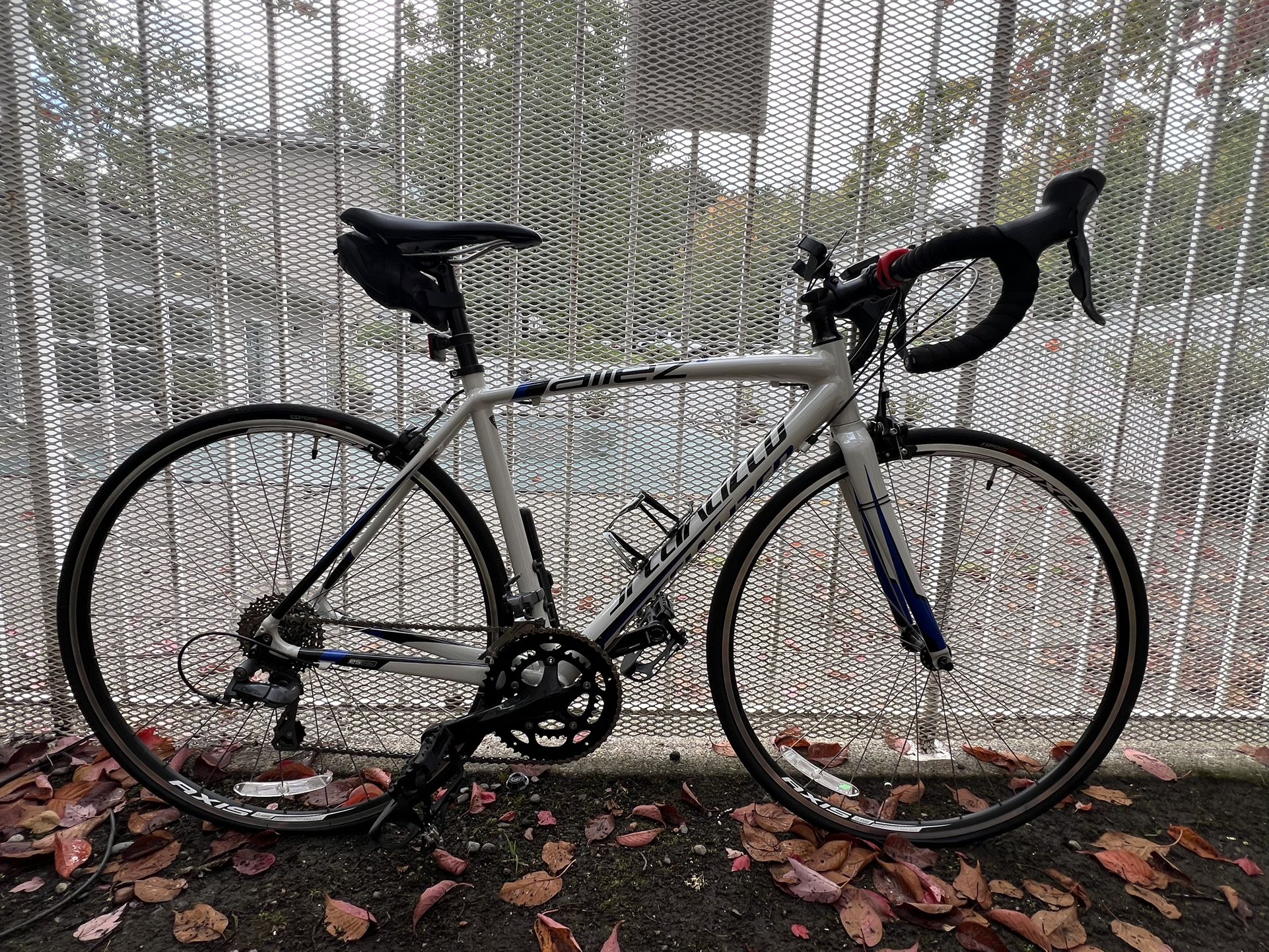 Specialized Allez Road Bike 🚴♂️