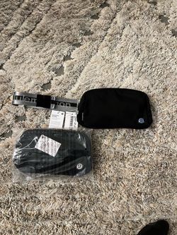 Lululemon Everywhere Belt Bag Black
