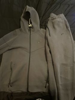 Nike tech track suit 