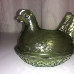 Glass Hen In A Baskets