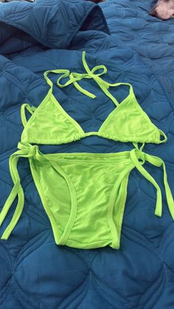New never worn Bikini size 6-8