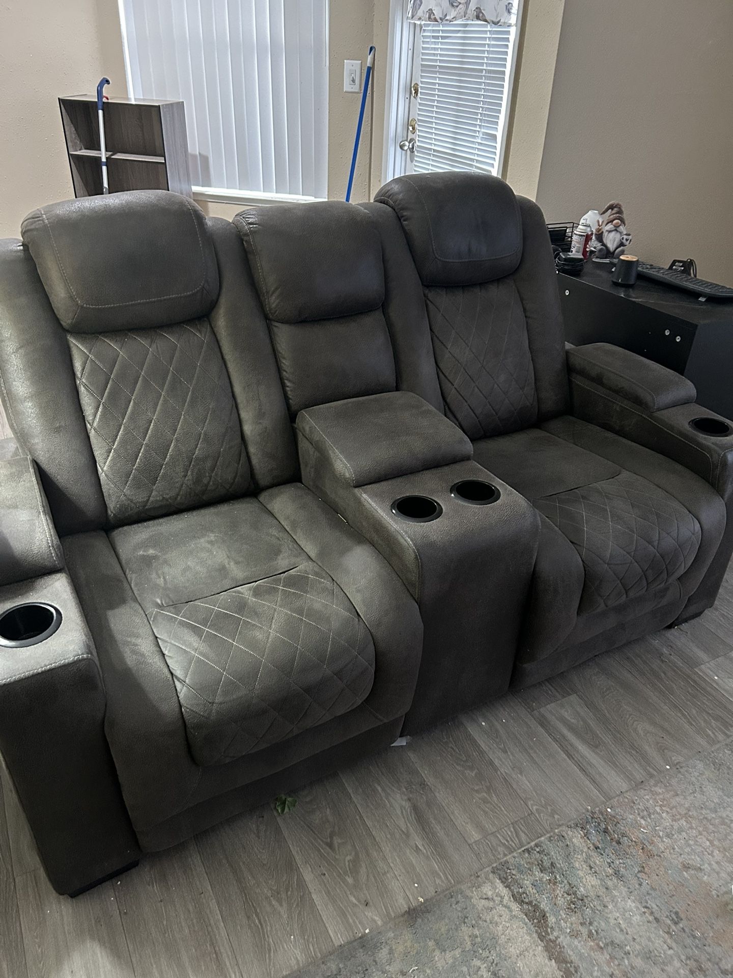 Electric Recliner Couch