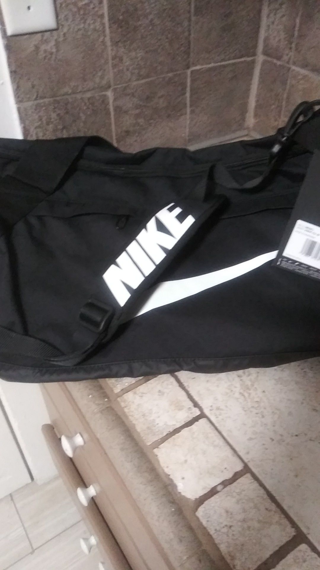 NIKE DUFFLE BAG NEW AND NEVER USED