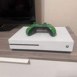 Xbox One S Console 1 Controller