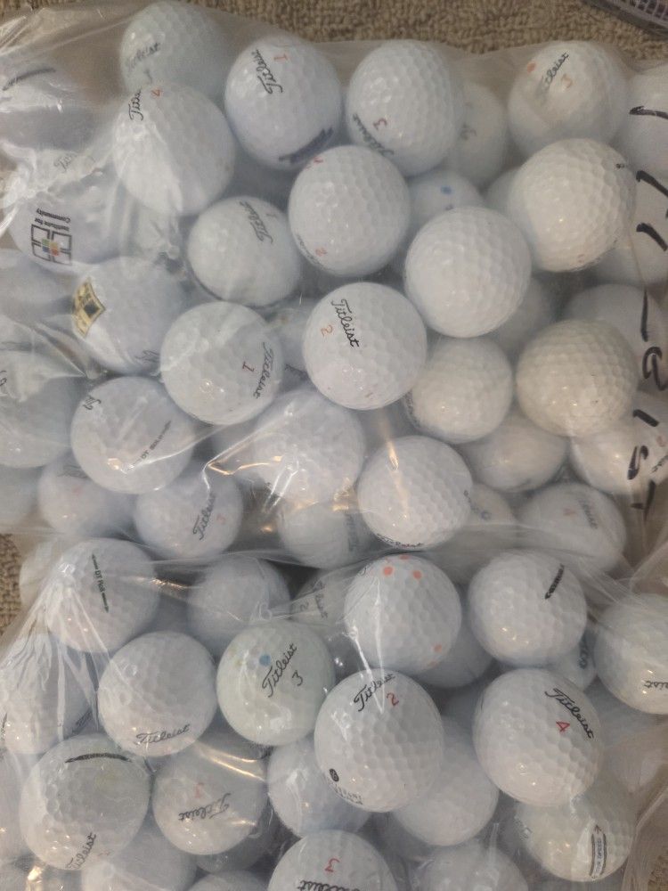 100 Titleist Golf Balls 