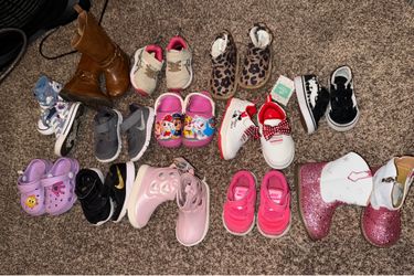 Girls shoes size 4-5c