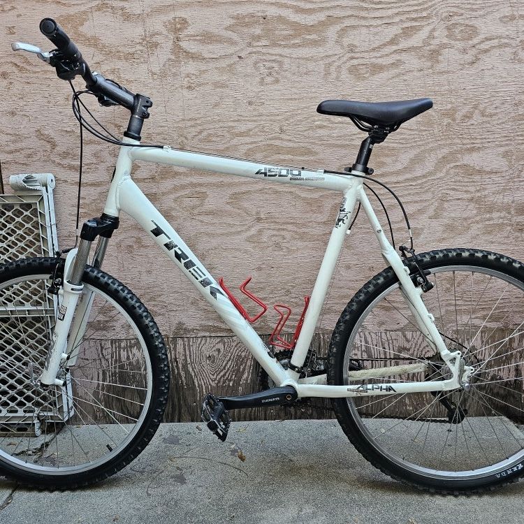 TREK 4500 Four Series Mountain Bike Size 61cm Alpha Aluminum for