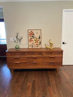 Mid Century Modern 196O’s Walnut Nine Drawer Dresser~
