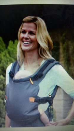 Baby carrier by infantino..in great condition