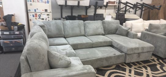 New X-Large sleeper sectional couch / free delivery