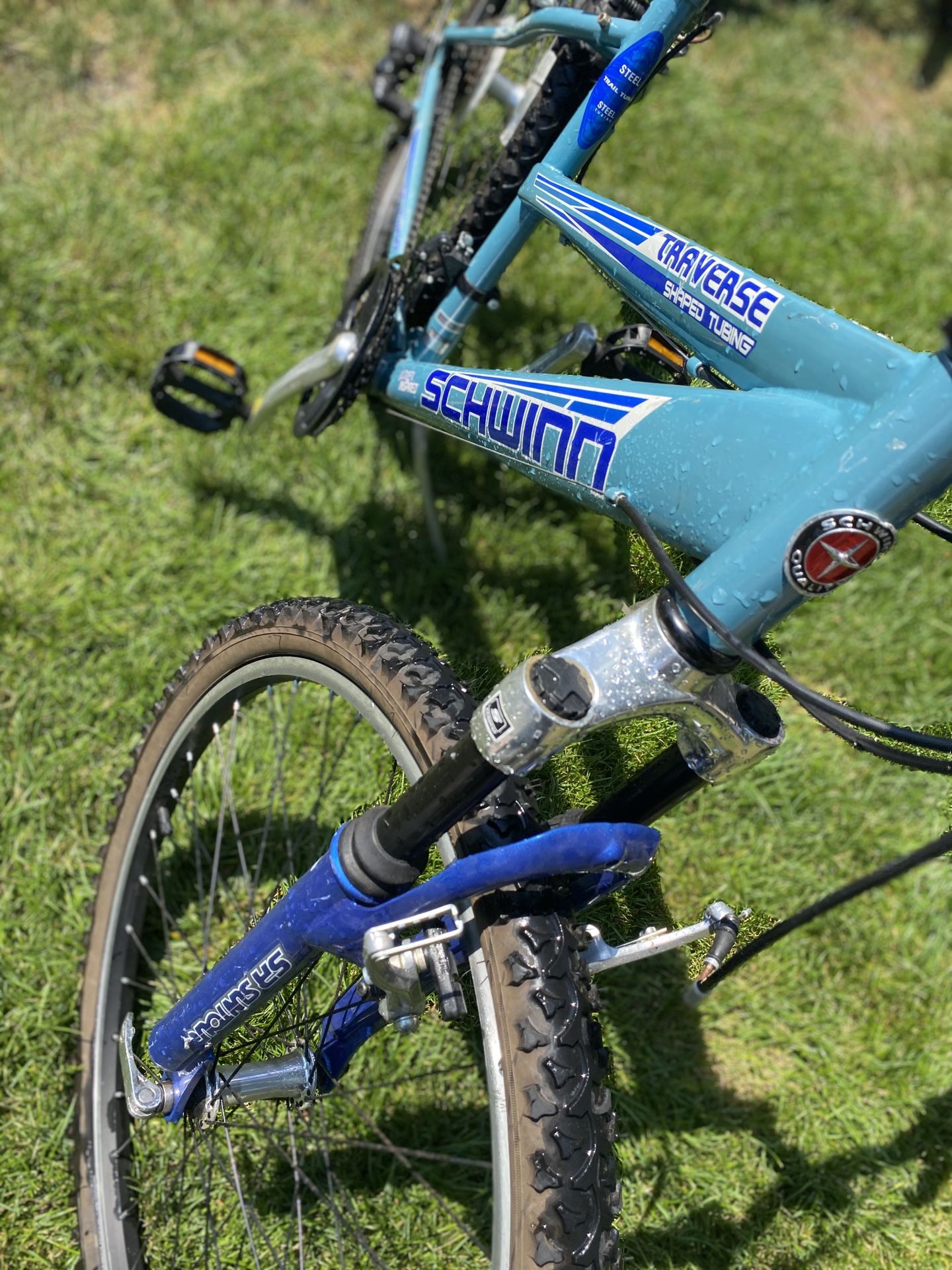 schwinn traverse shaped tubing bike