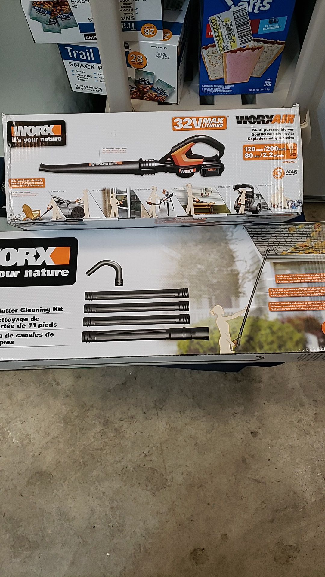 Worx blower and gutter cleaning kit