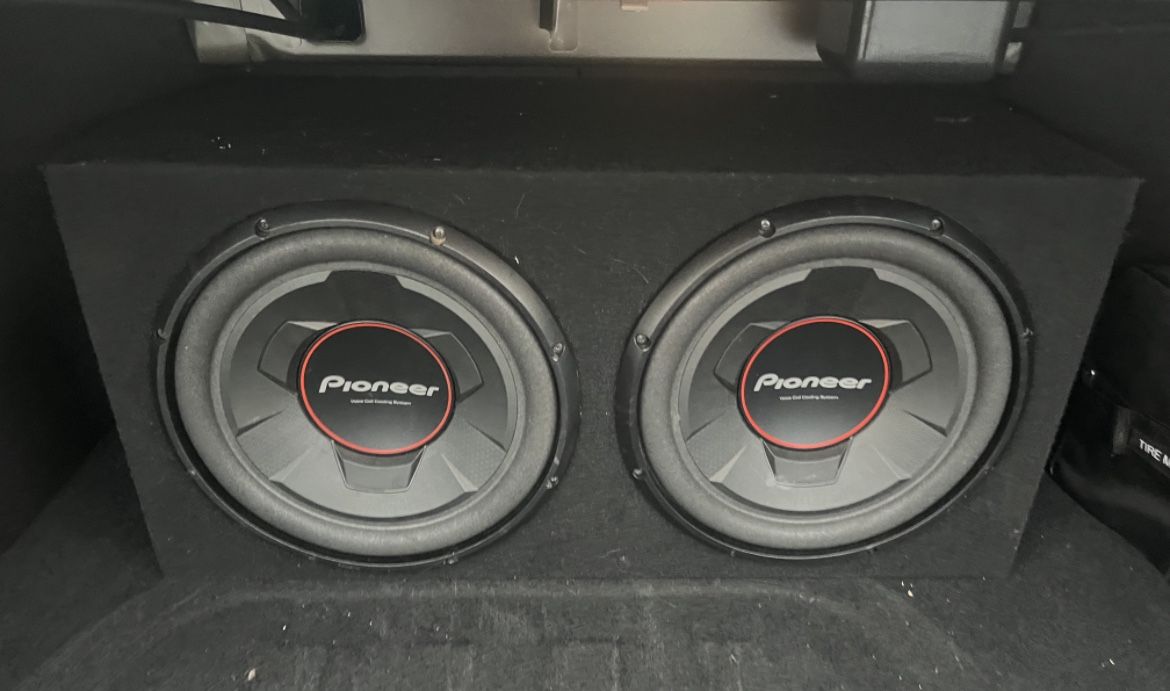 Pioneer Dual 12” Subwoofers In Box