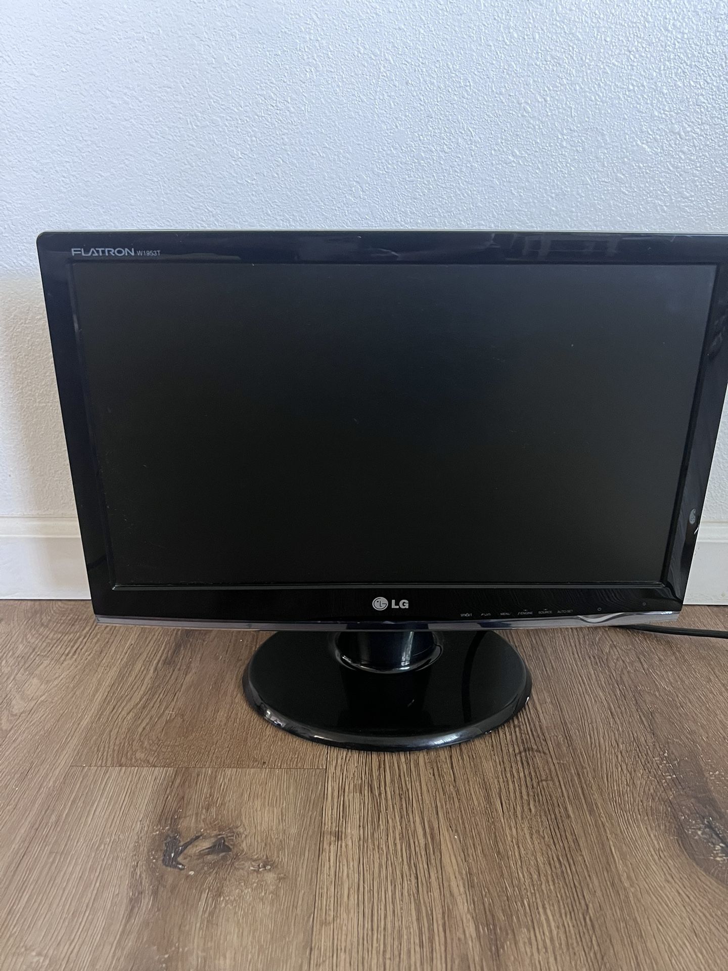 Lg LCD Monitor 21 Inches  