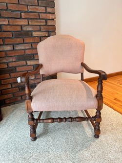 Sitting Chair