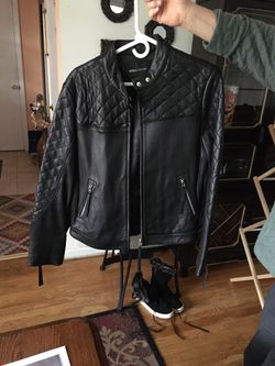 Black Motorcycle Style Leather Jacket. Hardly Worn! Size Large