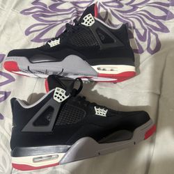Jordan 4 Retro. Size 10 Men.  Best Offer 