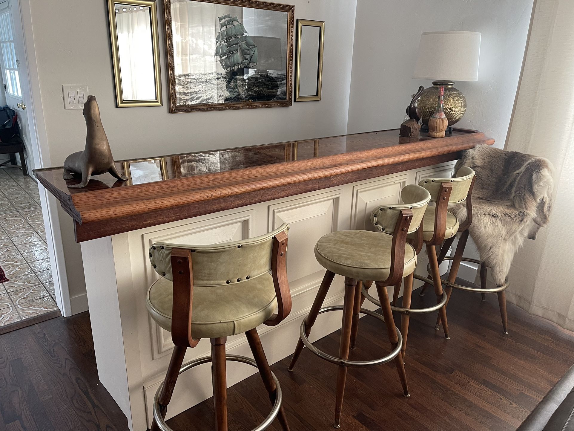 Vintage Bar