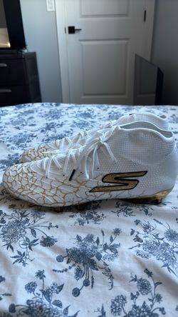 Cleats Skechers, size 11.5, white and gold
