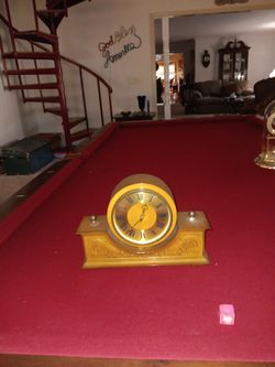 Vintage Bakelight Clock