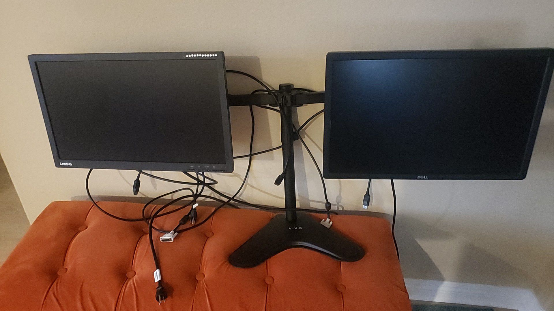 Lenovo and Dell dual monitor setup