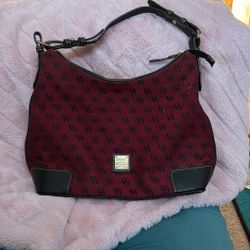 Dooney &Bourke