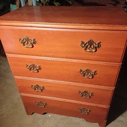 Dresser  4 Drawers Dresser 