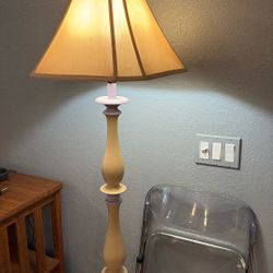 floor lamp