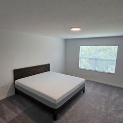 Brand new king Mattress And Bed Set