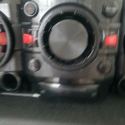 LG stereo Bluetooth  Como Nuevo  En 100