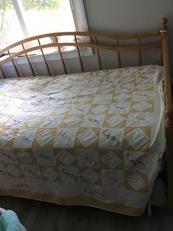 Daybed with Trundle Twin size, Mattresses not included. Very good condition