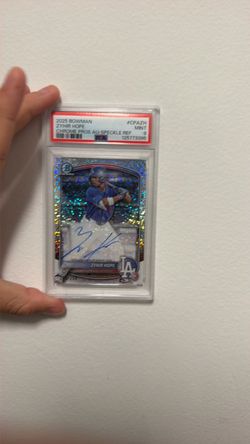 2025 Bowman Zyhir Hope Chrome Pros Auto Speckle Refractor PSA 9