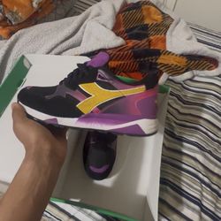 Diadora
