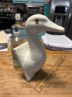 Ceramic duck head wall hanging