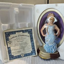 MARILYN MONROE  Statue Plate Show Stopper #3 In Diamonds & Pearls Collection COA