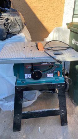 Máquita table saw