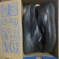 Brooks ghost Max men’s size 10 wide