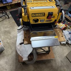 DeWalt DW735