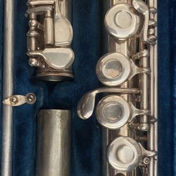 Vintage 1956 Reynolds Flute  24016 Cleveland Ohio W Case