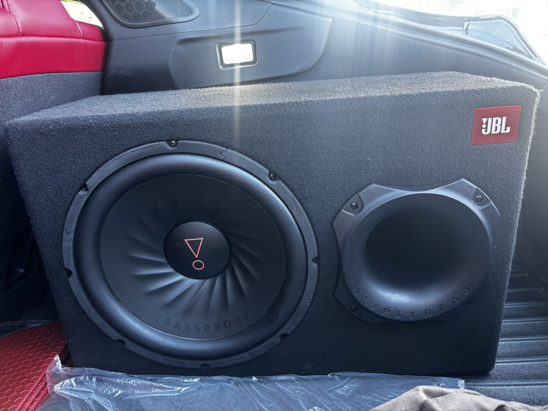12’s JBL SUB/AMP 2 In 1!!! Check Discription