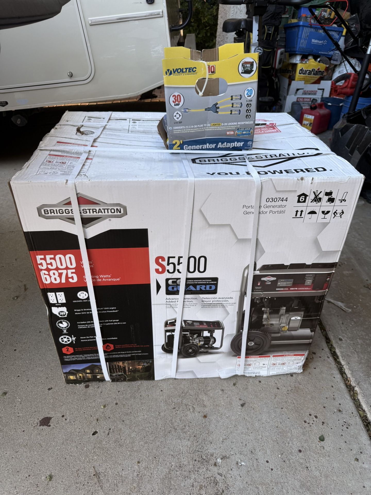 Briggs & Stratton 5500 Watt Generator (Brand New, w/ Adapter)