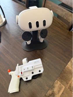 Meta Quest 3 like new with ACE VR Handgun