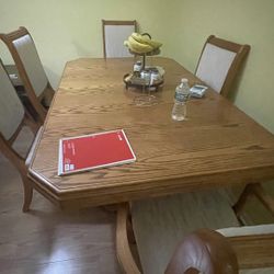 Table & Chairs