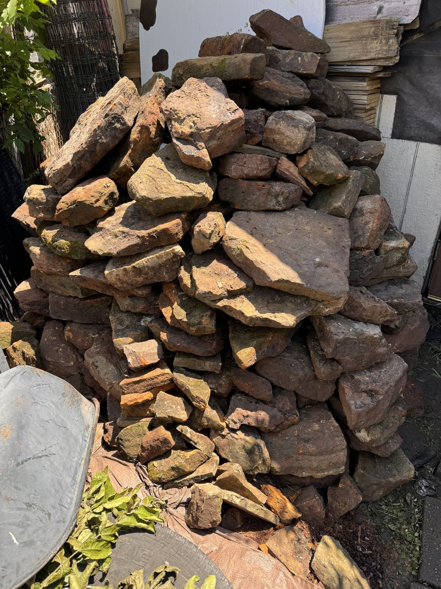 Stone Rocks Moss 2 Pallets