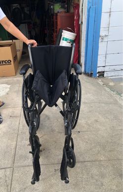 Well-functioning wheelchair for cheap